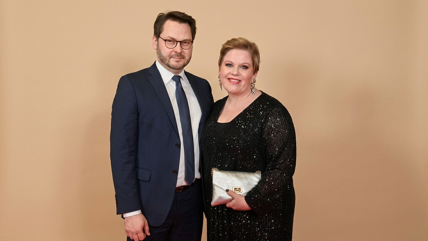 annika saarikko pituus ja paino